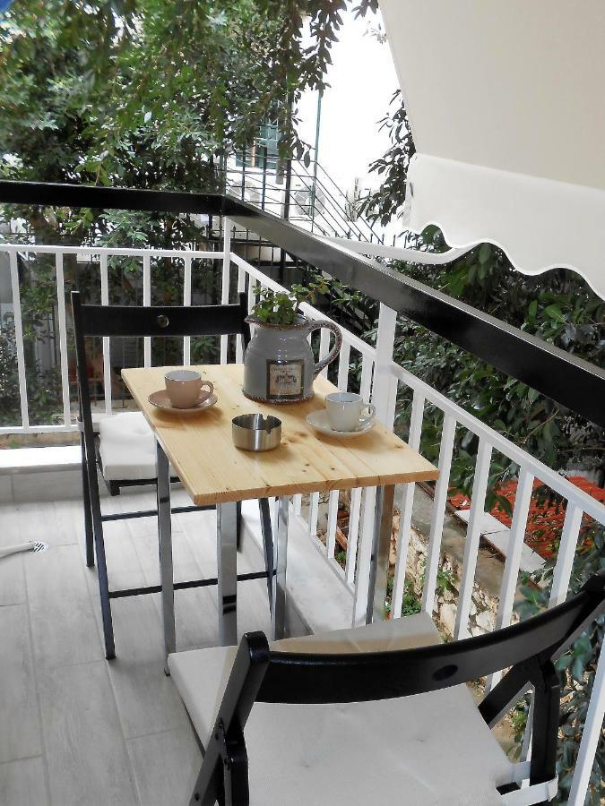 Marras Apartment Афіни Екстер'єр фото