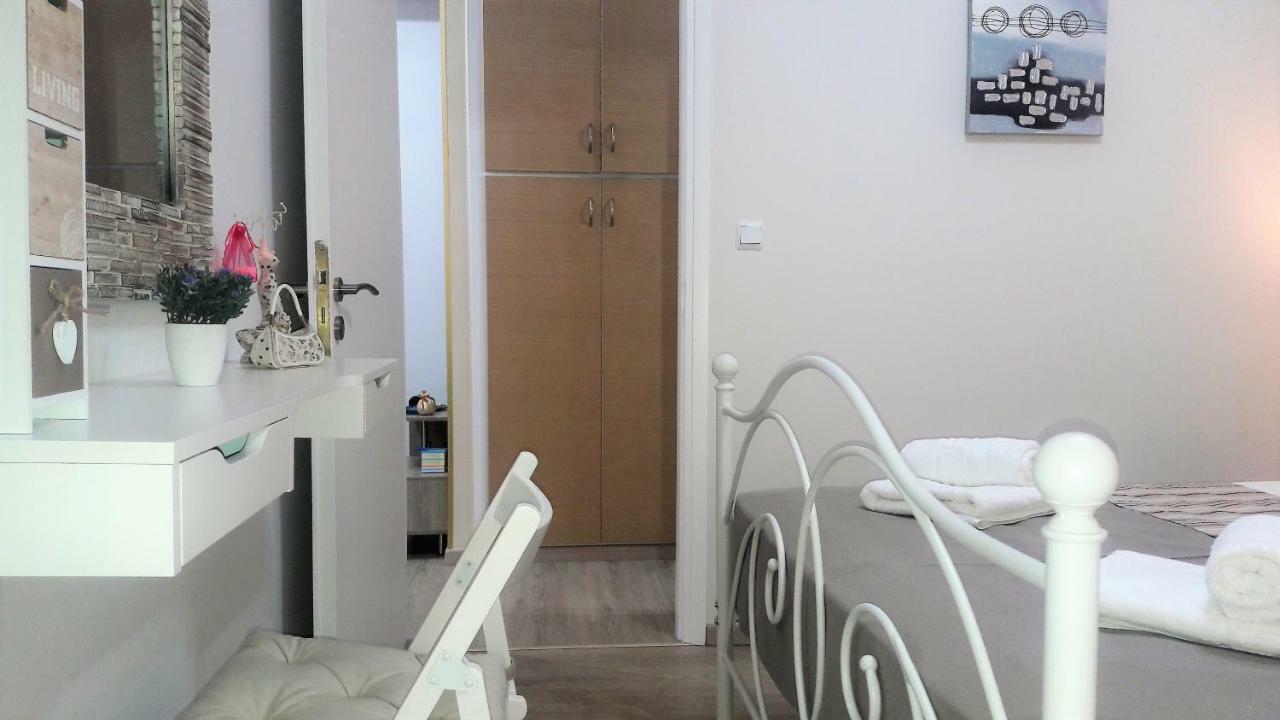 Marras Apartment Афіни Екстер'єр фото