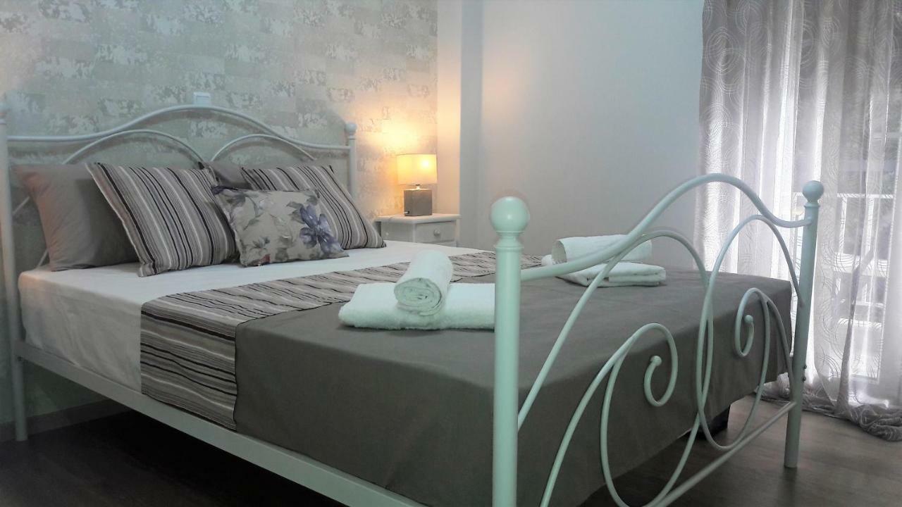 Marras Apartment Афіни Екстер'єр фото